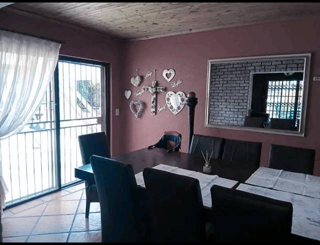 5 BEDROOM HOUSE FOR SALE IN GEDULD